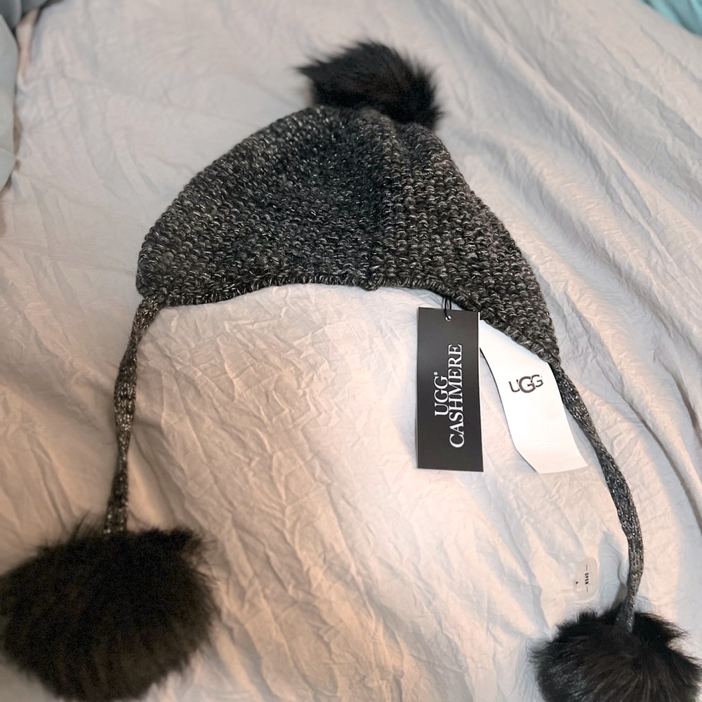 Ugg cashmere beanie with ear flap. Tri-Pom style. Soft and pure cashmere